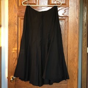 Larry Levine Linen/Rayon skirt, black size 4
